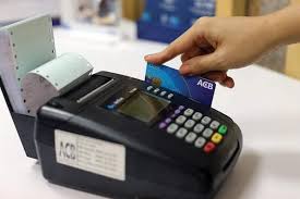 Dịch vụ rút tiền thẻ tín dụng Củ Chi – Giao dịch an toàn, uy tín hàng đầu 2 Rút tiền thẻ tín dụng huyện củ chi
